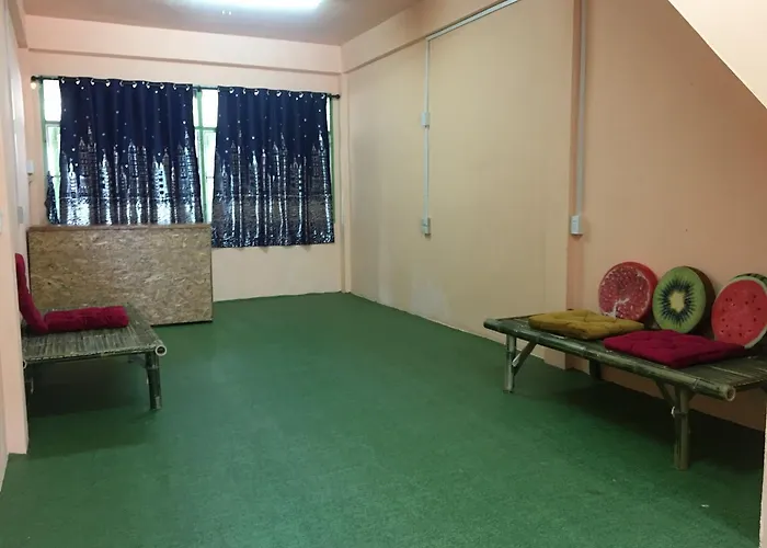 Wachi Hostel *